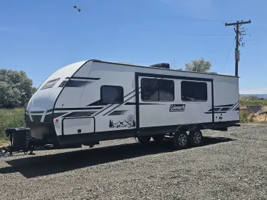 2022 Dutchmen Coleman Light Travel trailer rental in Declo, ID