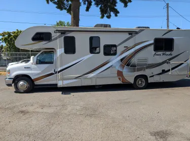 2018 Thor Four Winds Class C rental in Newberg, OR