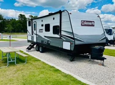 2021 Dutchmen Coleman Lantern Travel trailer rental in New Braunfels, TX