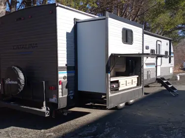 2023 Coachmen Catalina Travel trailer rental in Chesapeake, OH