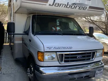 2006 Jamboree Jamboree Motorhome Class C rental in Garland, TX