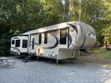 2017 4x4fcmp23h6007284 Columbus Fifth-wheel rental in China Grove, NC