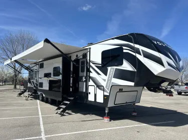 2021 Dutchmen Voltage Toy hauler rental in Meridian, ID