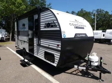 2025 Coachmen RV Clipper 3k Travel trailer rental in Evanston, IL