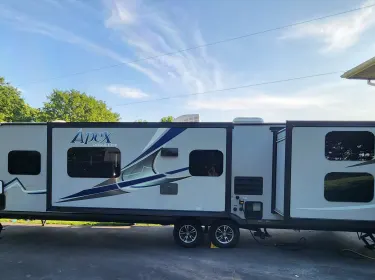 2018 Coachmen Apex Travel trailer rental in Caledonia, ON