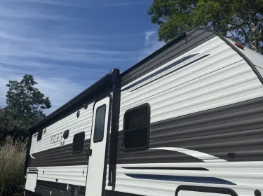 2021 Forest River Palomino Puma XLE Lite Travel trailer rental in Manorville, NY