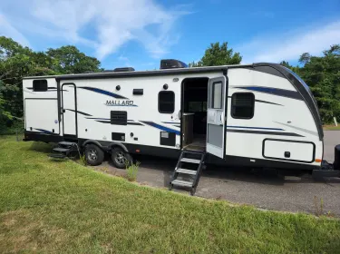 2021 Heartland RVs Mallard Travel trailer rental in Fultondale, AL