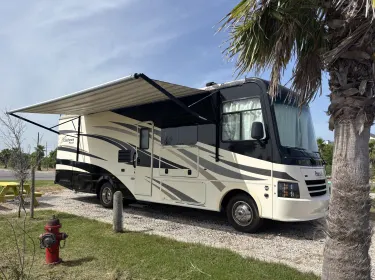 2019 Coachmen pursuit Precision 27ds Class A rental in Houston, TX