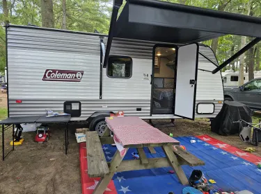 2024 Coleman 17b Travel trailer rental in Eureka, MI