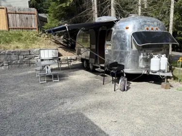 1976 Airstream Land Yacht Travel trailer rental in Hayden, ID
