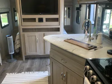 2021 Coachmen FREEDOM EXPRESS Travel trailer rental in Stone Mountain, GA