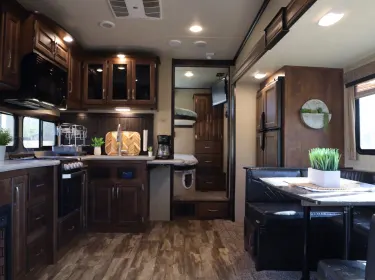 2019 Grand Design Reflection Fifth-wheel rental in Clarkrange, TN