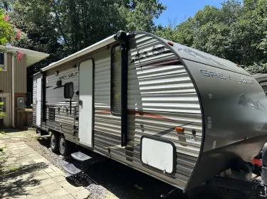2015 Forest River Cherokee Grey Wolf Travel trailer rental in Boonville, NC
