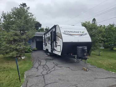 2022 Starcraft Autumn Ridge Travel trailer rental in Ottawa, ON
