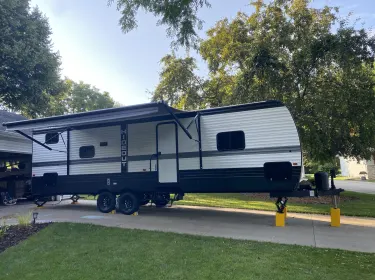 2025 Keystone 291BR Travel trailer rental in Watertown, WI