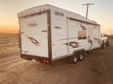 2006 Eclipse Recreational Vehicles Attitude Toy hauler rental in VERNALIS, CA