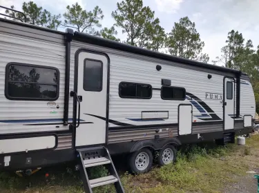 2022 Palomino Puma 26RLS Travel trailer rental in Naples, FL