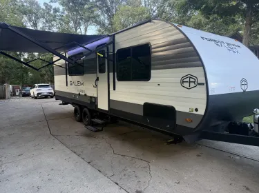 2025 Forest River Salem fsx 266bhle Travel trailer rental in Greenfield, IN