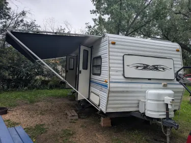 1998 Kit 23 Kit Companion Travel trailer rental in Airdrie, AB