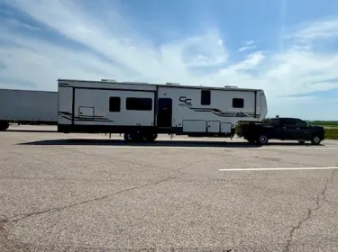 2025 Forest River Cedar Creek Fifth Wheel Fifth-wheel rental in Kansas City, MO