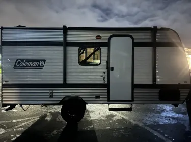 2025 Keystone Coleman 17b Travel trailer rental in Buckley, WA