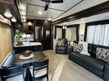 2019 Forest River Cherokee Arctic Wolf Fifth-wheel rental in Port Royal, PA