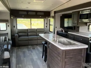 2023 Forest River Shasta Phoenix Lite Fifth-wheel rental in SKIATOOK, OK