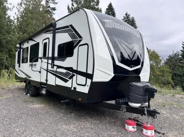 2022 Grand Design Momentum Toy hauler rental in Kelso, WA