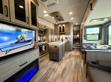 2023 Grand Design Reflection Fifth-wheel rental in Tavares, FL