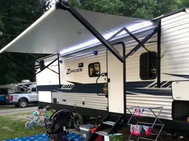 2020 Crossroads RV Zinger Travel trailer rental in Uniontown, OH