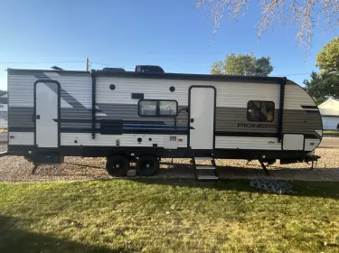 2022 Heartland RVs Pioneer Travel trailer rental in Parowan, UT