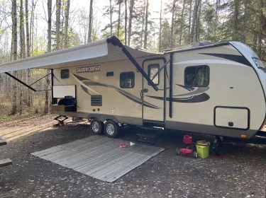 2017 Cruiser RV Shadow Cruiser Travel trailer rental in Spruce Grove, AB