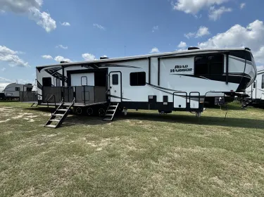 2020 Heartland Road Warrior Toy hauler rental in Canton, TX