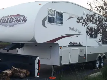 2007 Keystone RV Outback Sydney Fifth-wheel rental in Salem, OR