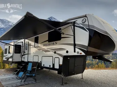 2021 Heartland RVs Bighorn Traveler Fifth-wheel rental in Bridgeport, TX