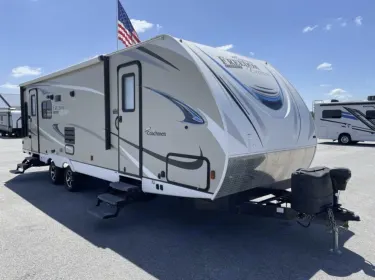 2018 Coachmen Apex LE Travel trailer rental in Bettendorf, IA