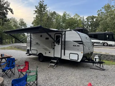 2025 Jayco Jay Flight 197MB Travel trailer rental in Little Rock, AR