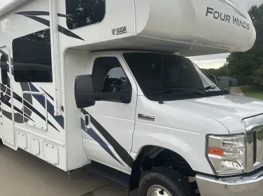 2022 Thor Four Winds Class C rental in Russellville, MO