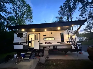 2022 Dutchmen Coleman Lantern Travel trailer rental in Abita Springs, LA