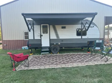 2025 Sunset Park & RV Sun lite Travel trailer rental in Lowell, MI