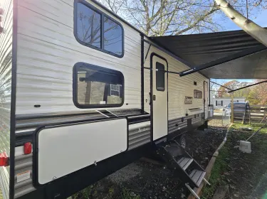 2022 Dutchmen Coleman Lantern Travel trailer rental in China Grove, NC