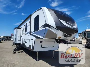 2023 Astoria Astoria Fifth Wheel Fifth-wheel rental in Camp pendleton, CA