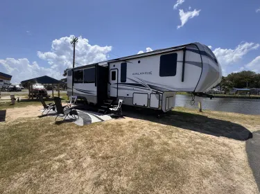 2022 Keystone RV Avalanche Fifth-wheel rental in Myrtle Beach, SC