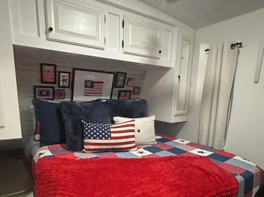 2013 Jayco Eagle 298RLDS Travel trailer rental in Alba, TX
