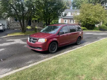 2015 Dodge Grand Caravan Camper van rental in Saint-Hubert, QC