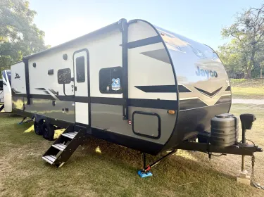 2025 Jayco Jay Flight Travel trailer rental in Schertz, TX