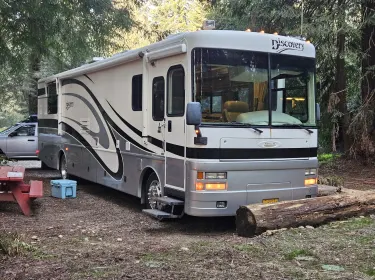 2002 Fleetwood Discovery Class A rental in Independence, OR