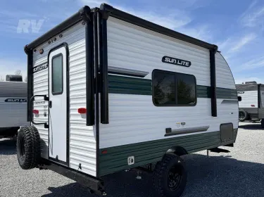 2025 Sunlite 16BH Travel trailer rental in McKeesport, PA