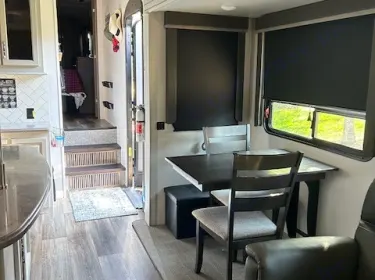 2022 Keystone RV Cougar Fifth-wheel rental in Ashland, MO