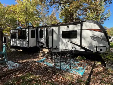 2019 Heartland RVs Mallard Travel trailer rental in Waubaushene, ON
